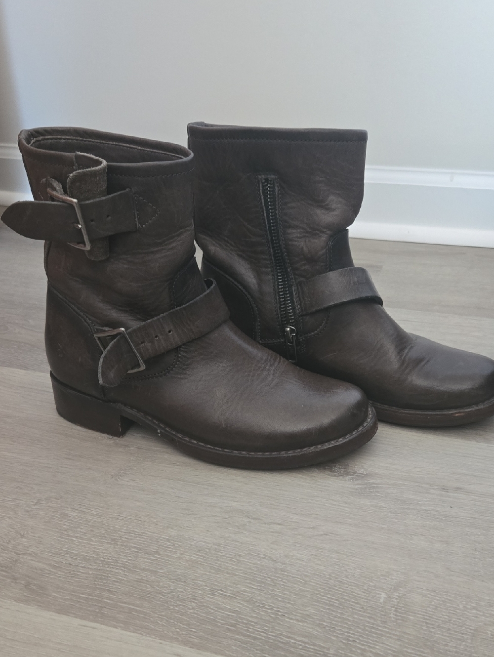 FRYE &Co  Brown Leather Buckle Moto Ankle Boots